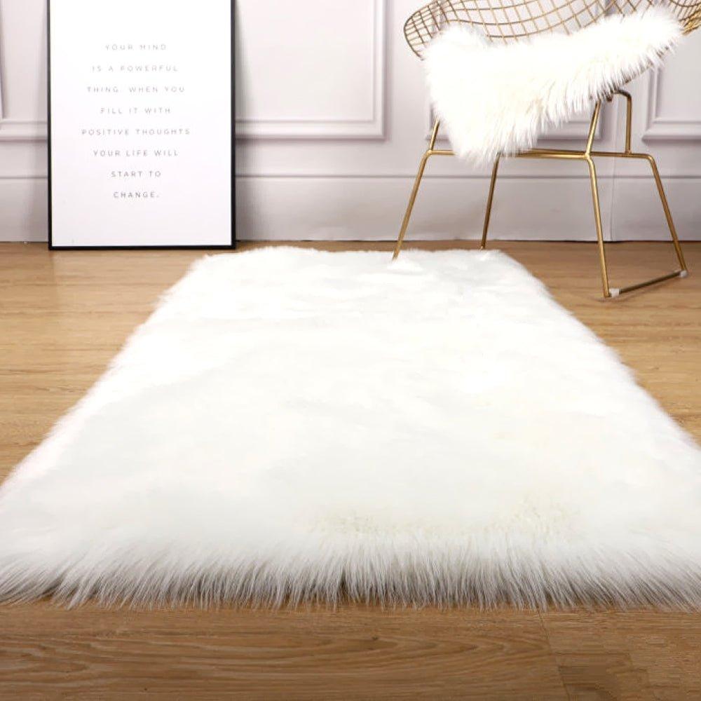 Large Shaggy Faux Fur Sheepskin Rug (120x180cm)