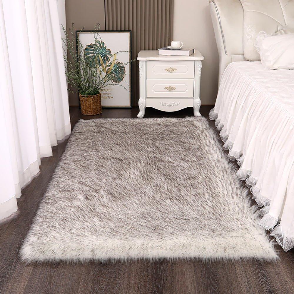 Large Shaggy Faux Fur Sheepskin Rug (120x180cm)